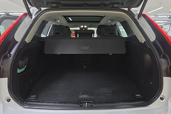 Volvo XC60 12 of 24