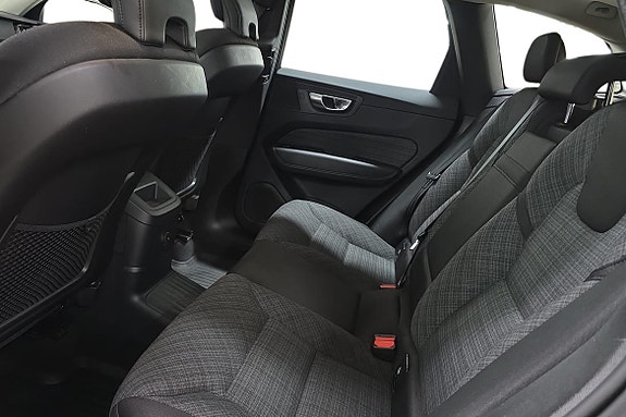 Volvo XC60 13 of 24
