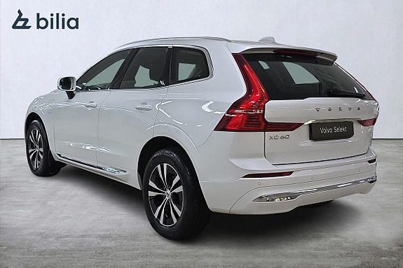 Volvo XC60 2 of 24