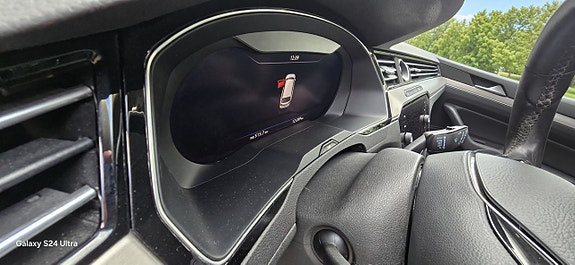 Volkswagen Passat 11 of 12