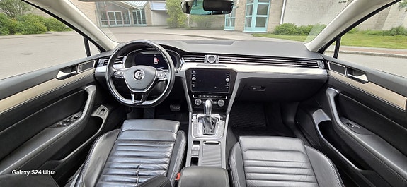 Volkswagen Passat 6 of 12