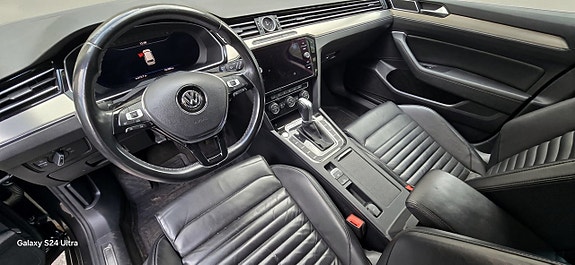 Volkswagen Passat 12 of 12