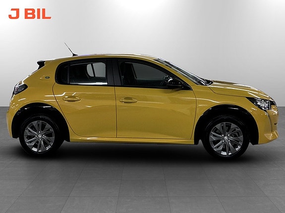 Peugeot e-208 14 of 16