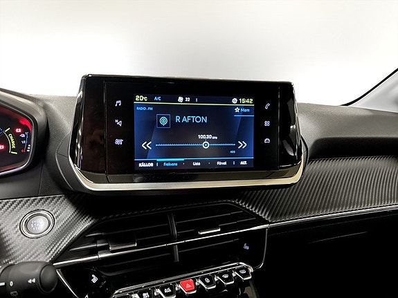 Peugeot e-208 10 of 16
