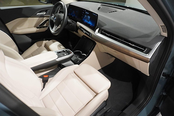 BMW X1 9 of 18