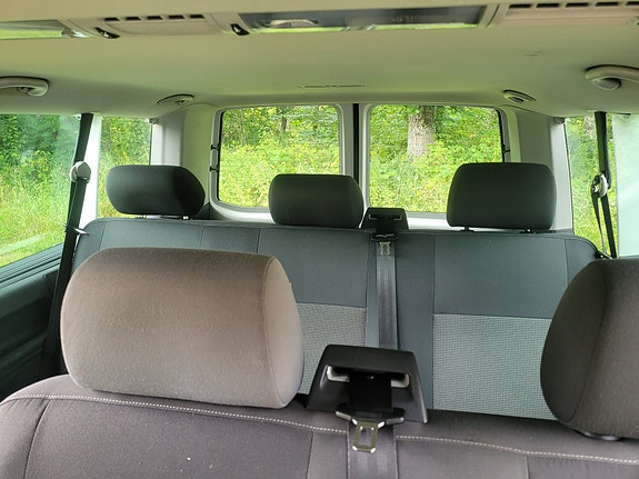 Volkswagen Caravelle 12 of 19