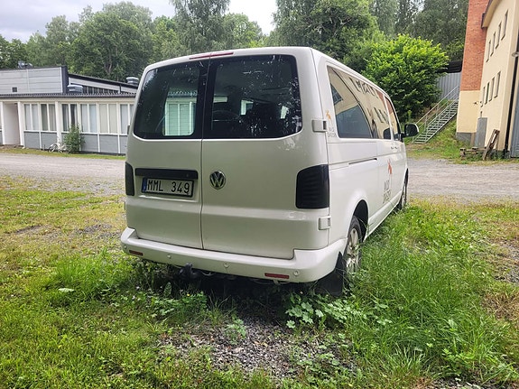 Volkswagen Caravelle 5 of 19