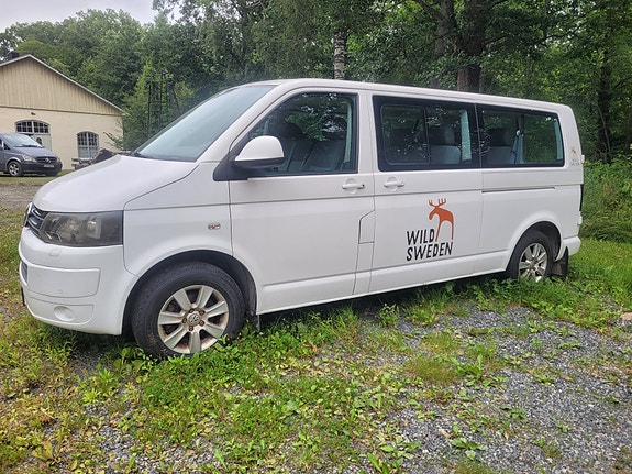 Volkswagen Caravelle 16 of 19