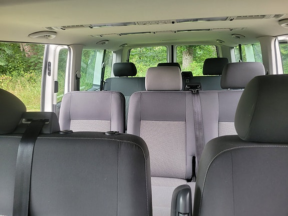 Volkswagen Caravelle 15 of 19