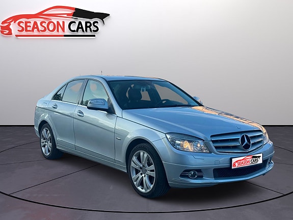 Mercedes-Benz C200 11 of 13