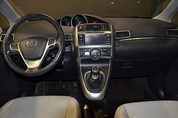 Toyota Verso 11 of 22
