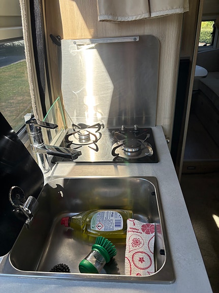 Dreamer Living Van 10 of 18