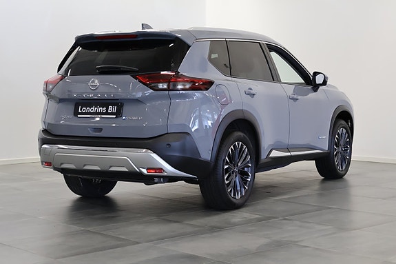 Nissan X-Trail 2 of 8