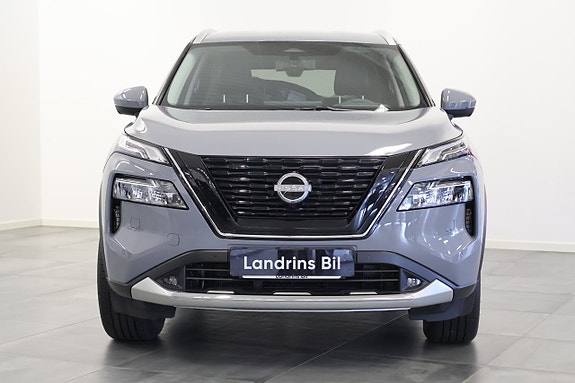 Nissan X-Trail 3 of 8