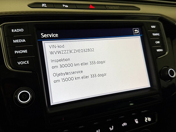 Volkswagen Passat Alltrack 17 of 21