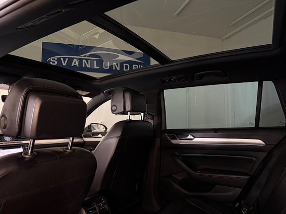 Volkswagen Passat Alltrack 18 of 21