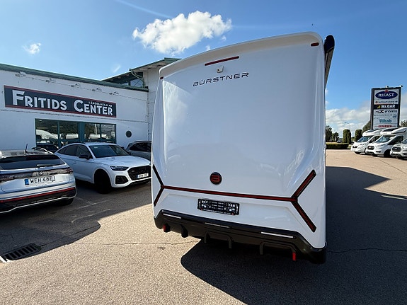 Bürstner Signature 7.0 långbäddar, aldevärme, 32" TV, inverter 1800w med mer! 4 of 28