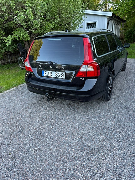 Volvo V70 4 of 6