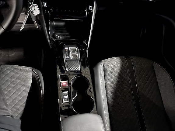 Peugeot 2008 13 of 19