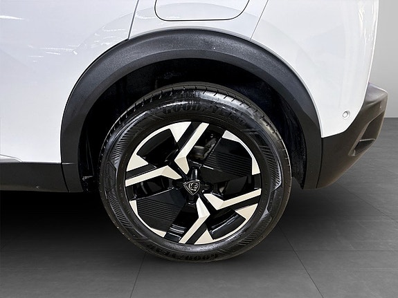 Peugeot 2008 17 of 19