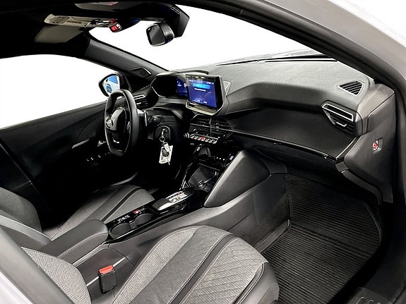 Peugeot 2008 14 of 19