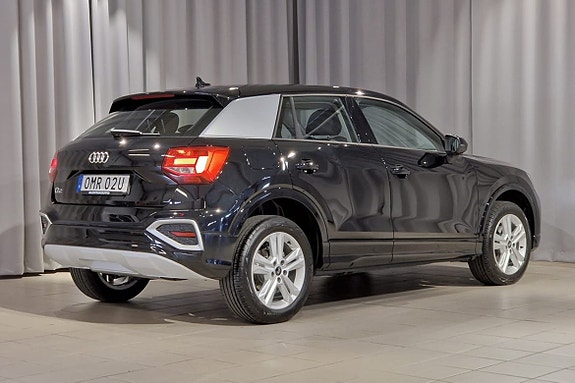 Audi Q2 4 of 14