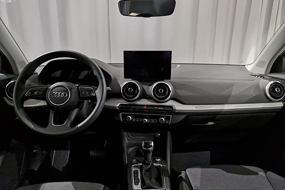 Audi Q2 7 of 14