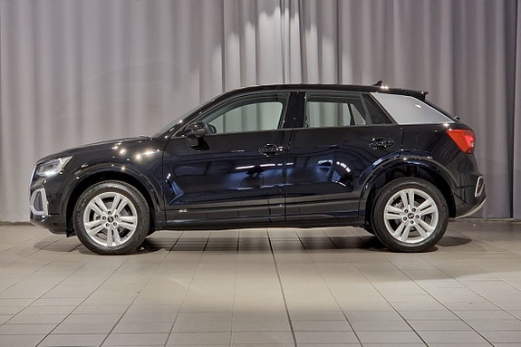 Audi Q2 2 of 14