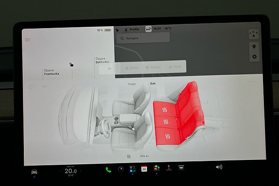 Tesla Model Y 22 of 26