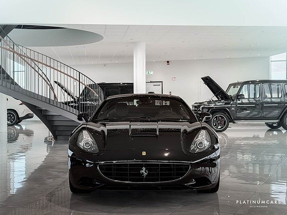 Ferrari California 4 of 12