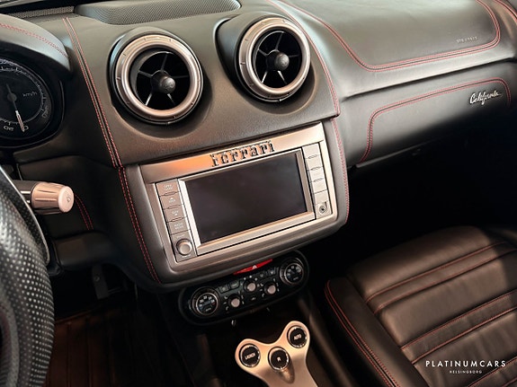 Ferrari California 7 of 12