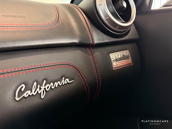 Ferrari California 8 of 12