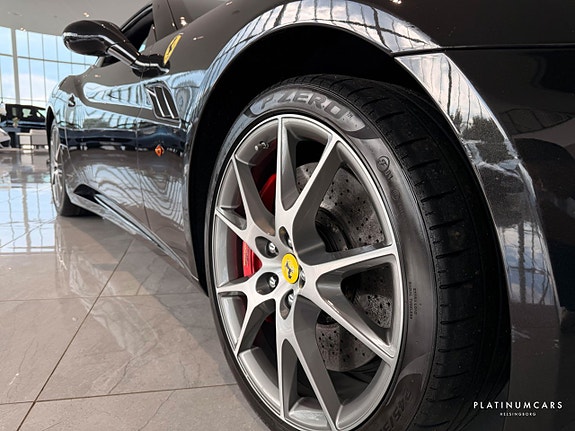 Ferrari California 12 of 12