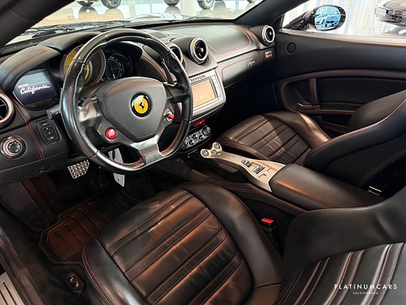 Ferrari California 6 of 12