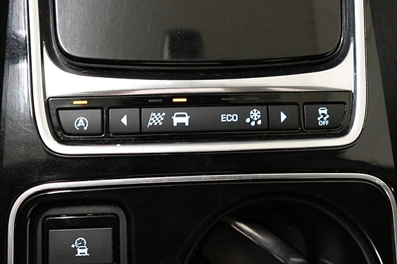 Jaguar F-PACE 15 of 21