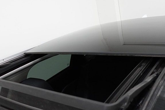 Jaguar F-PACE 13 of 21