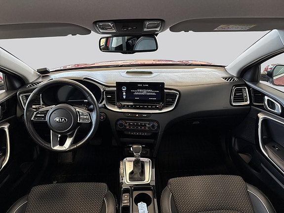Kia XCeed 7 of 17