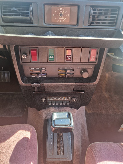 Volvo 244 11 of 11