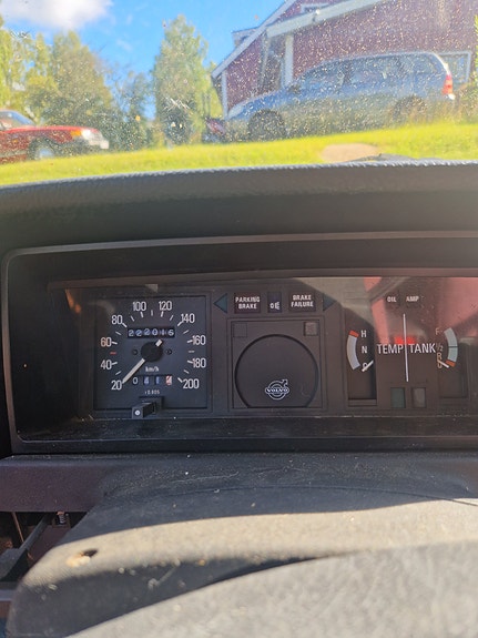 Volvo 244 10 of 11