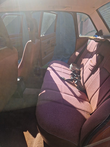 Volvo 244 8 of 11