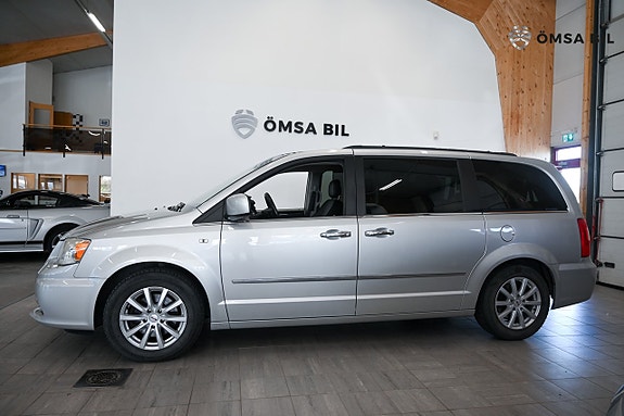 Lancia Voyager 6 of 16
