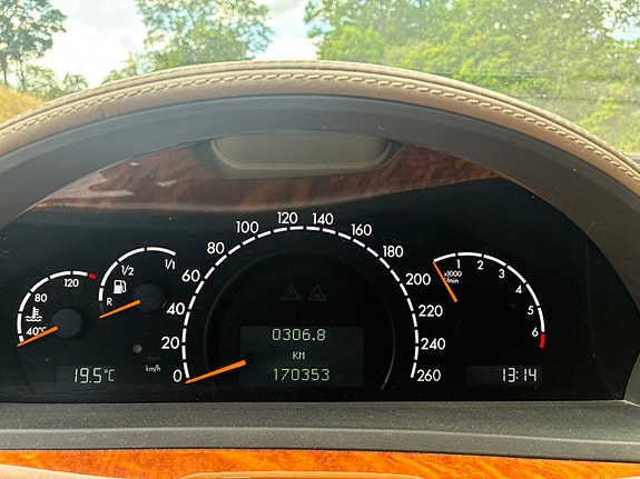 Mercedes-Benz S500 14 of 20