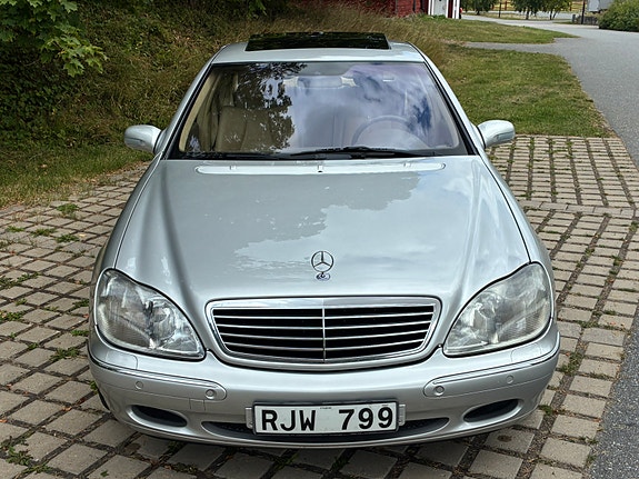 Mercedes-Benz S500 4 of 20
