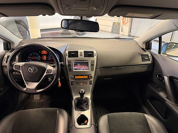 Toyota Avensis 11 of 12