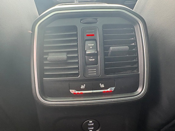 Porsche Macan S 16 of 16