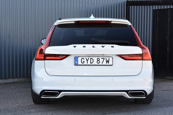 Volvo V90 8 of 27