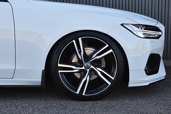 Volvo V90 4 of 27