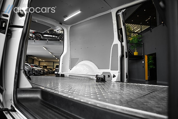 Volkswagen Transporter 17 of 30