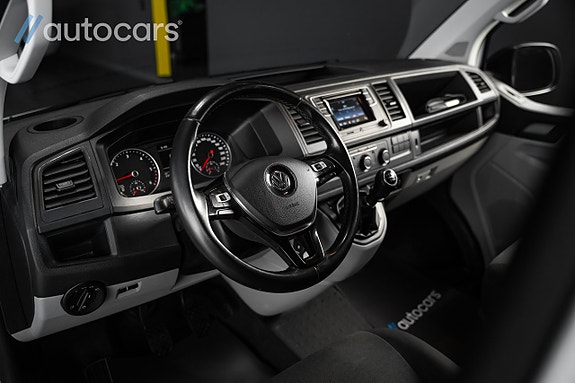 Volkswagen Transporter 21 of 30
