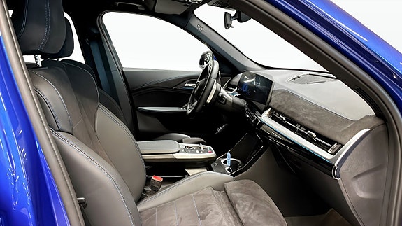 BMW X1 3 of 9